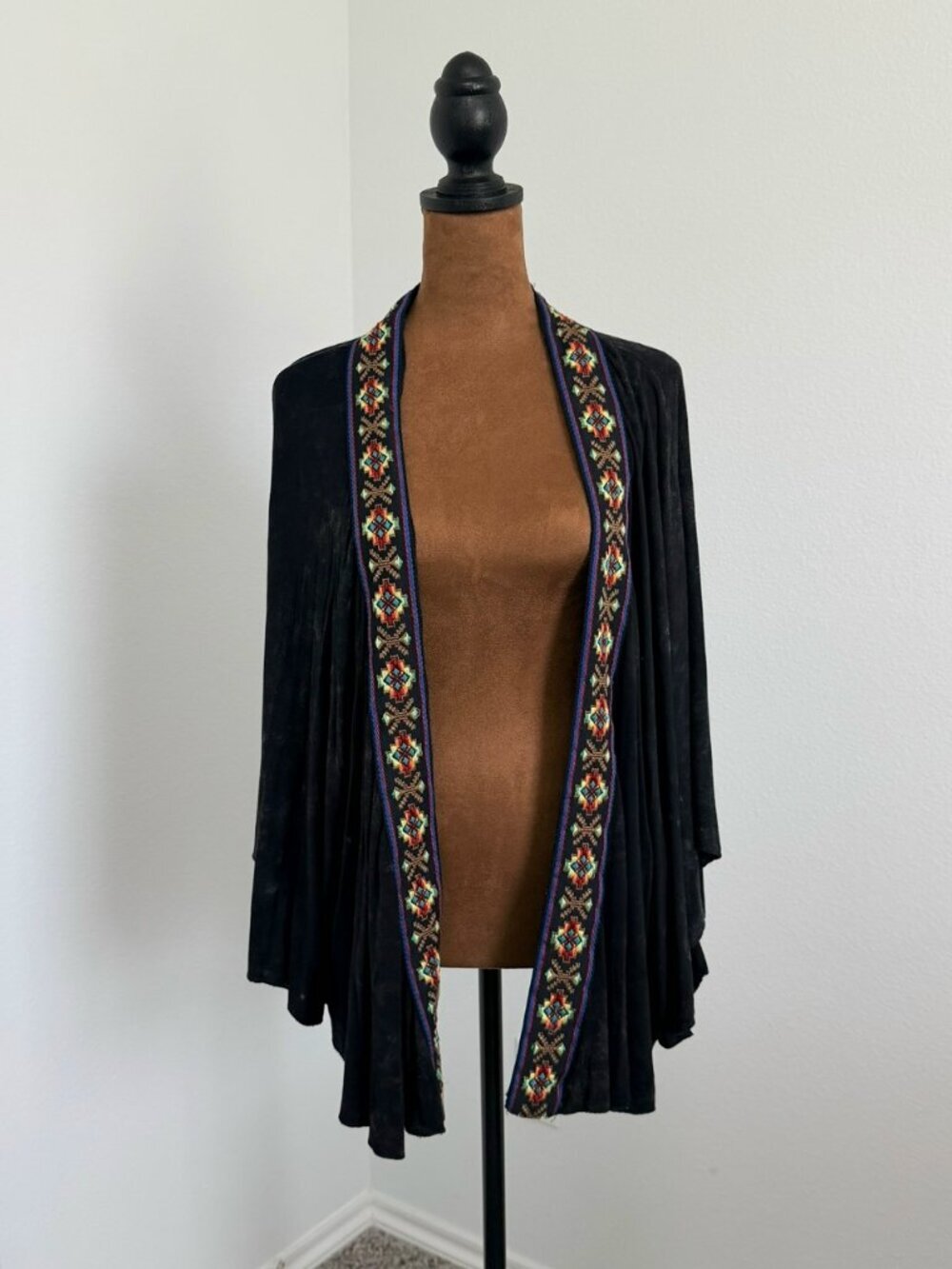 POL Embroidered Trim Charcoal Gray Draped 3/4 Sleeve Boho Cover Up Size L.